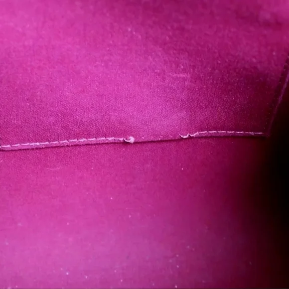 100% authentic Louis Vuitton fuchsia vernis patent leather BREA - Picture 8 of 16